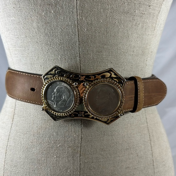 Vintage Eisenhower one dollar double coin buckle Justin black tan leather belt - Picture 7 of 10